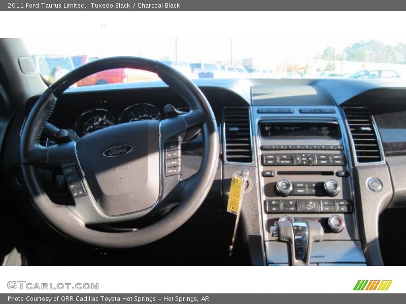 Tuxedo Black / Charcoal Black 2011 Ford Taurus Limited