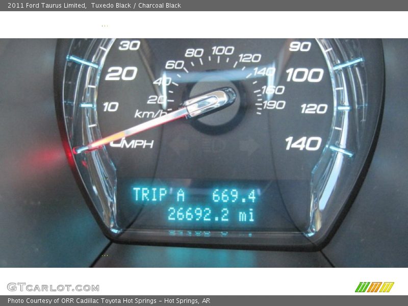 Tuxedo Black / Charcoal Black 2011 Ford Taurus Limited