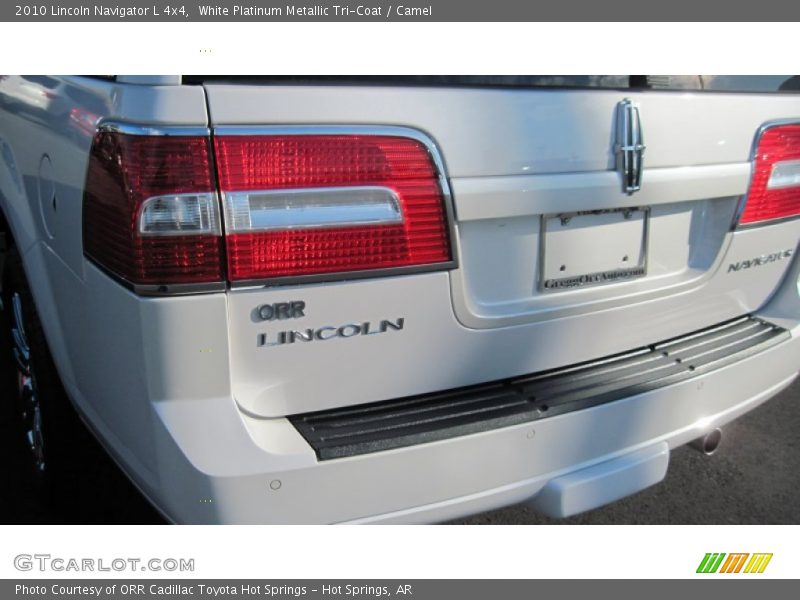 White Platinum Metallic Tri-Coat / Camel 2010 Lincoln Navigator L 4x4