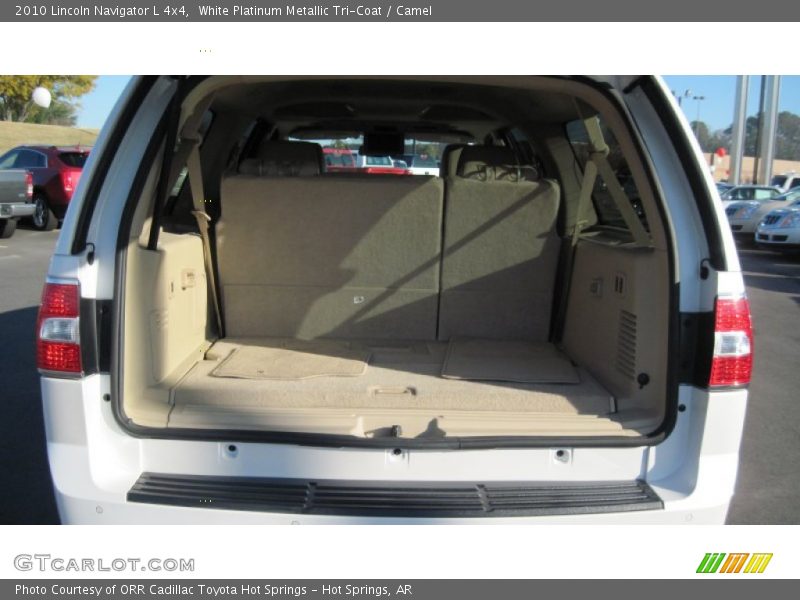 White Platinum Metallic Tri-Coat / Camel 2010 Lincoln Navigator L 4x4