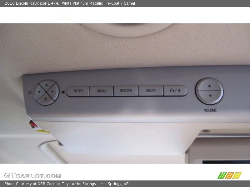 White Platinum Metallic Tri-Coat / Camel 2010 Lincoln Navigator L 4x4