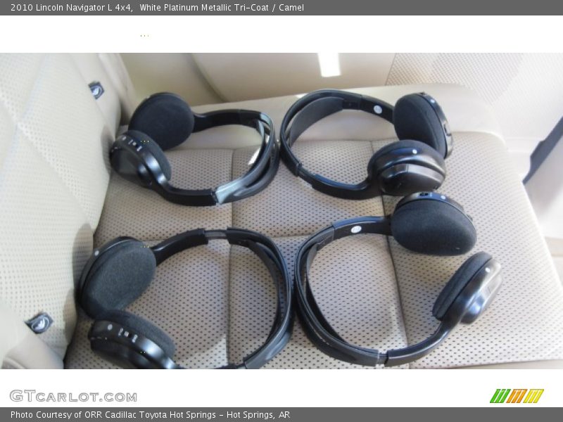White Platinum Metallic Tri-Coat / Camel 2010 Lincoln Navigator L 4x4