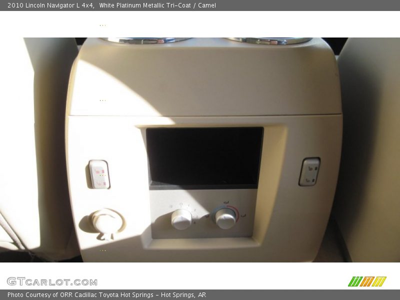 White Platinum Metallic Tri-Coat / Camel 2010 Lincoln Navigator L 4x4