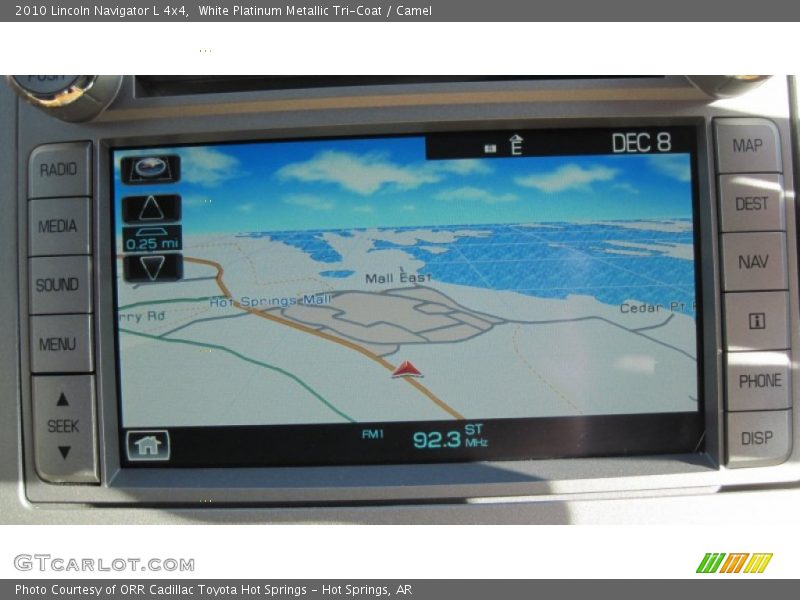 White Platinum Metallic Tri-Coat / Camel 2010 Lincoln Navigator L 4x4