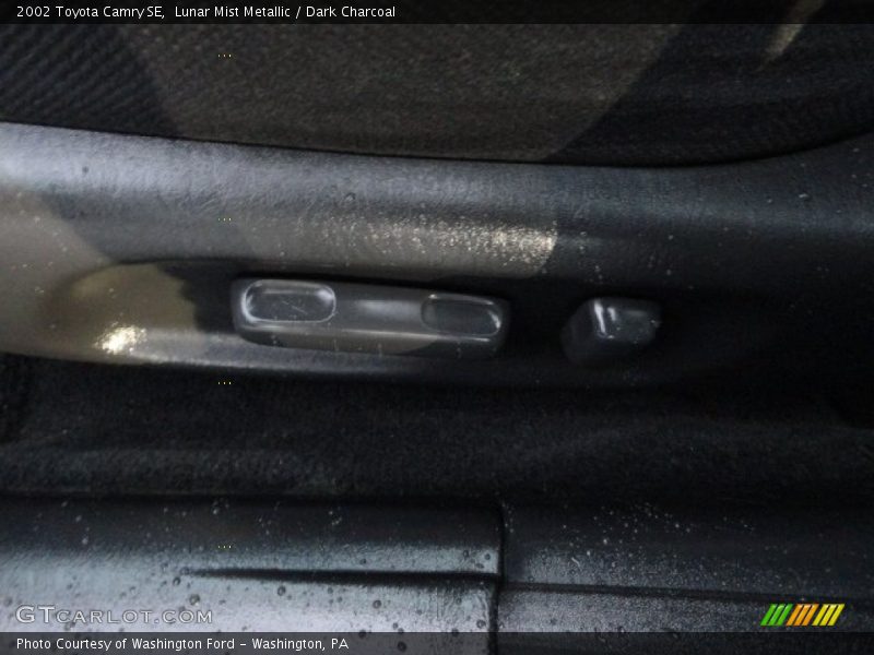 Lunar Mist Metallic / Dark Charcoal 2002 Toyota Camry SE