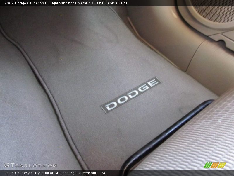 Light Sandstone Metallic / Pastel Pebble Beige 2009 Dodge Caliber SXT