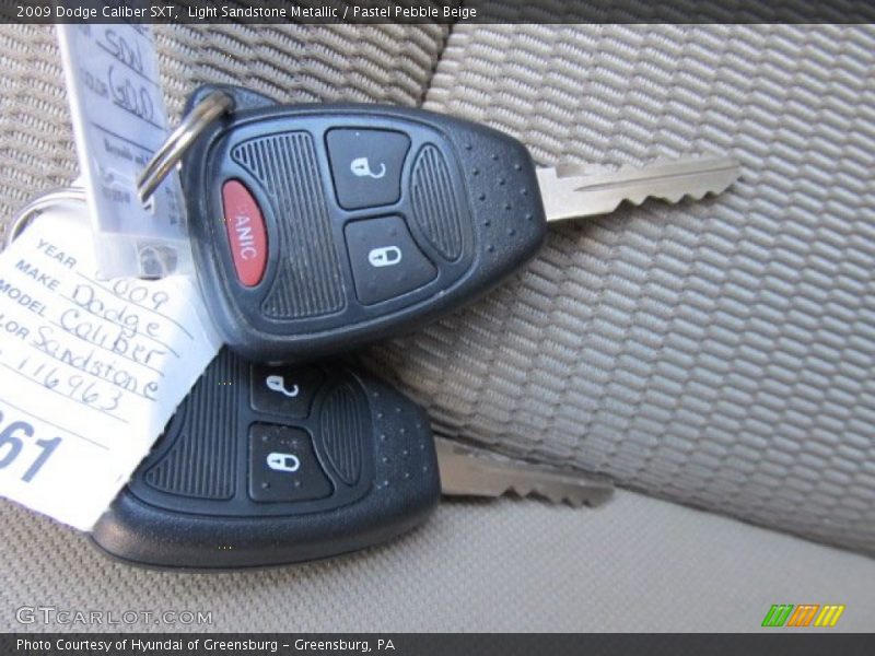 Light Sandstone Metallic / Pastel Pebble Beige 2009 Dodge Caliber SXT