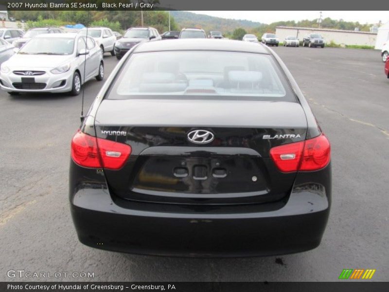 Black Pearl / Gray 2007 Hyundai Elantra SE Sedan