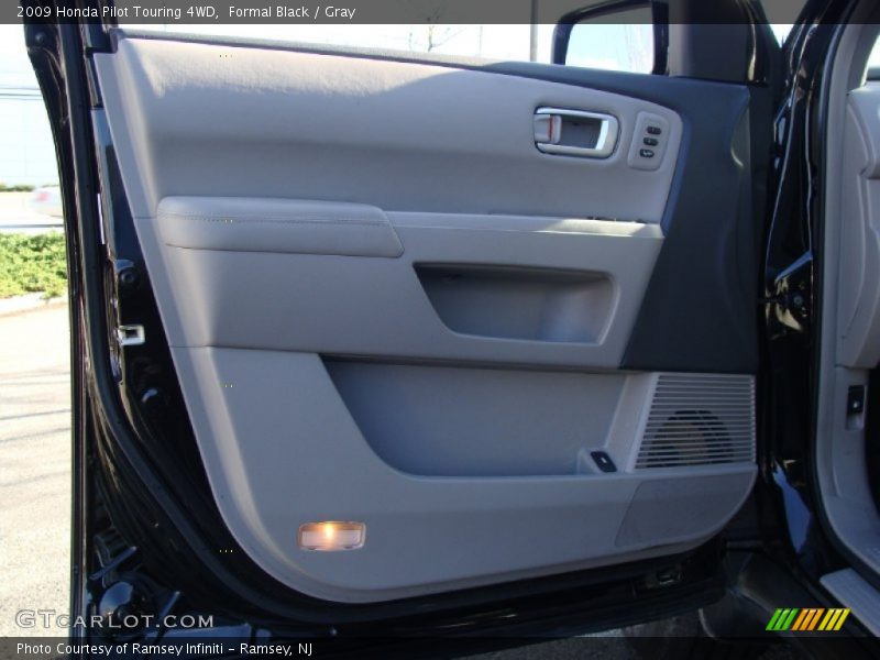 Formal Black / Gray 2009 Honda Pilot Touring 4WD