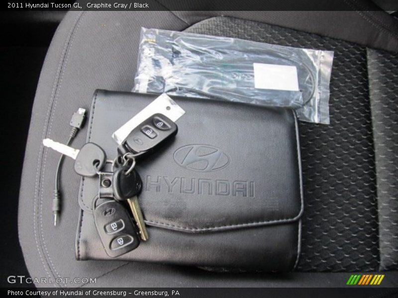 Keys of 2011 Tucson GL