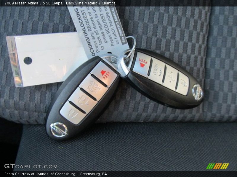 Keys of 2009 Altima 3.5 SE Coupe