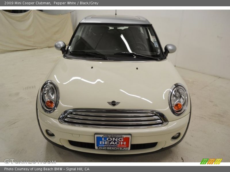 Pepper White / Black/Grey 2009 Mini Cooper Clubman