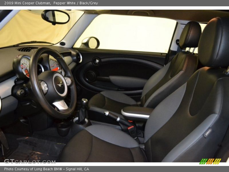 Pepper White / Black/Grey 2009 Mini Cooper Clubman