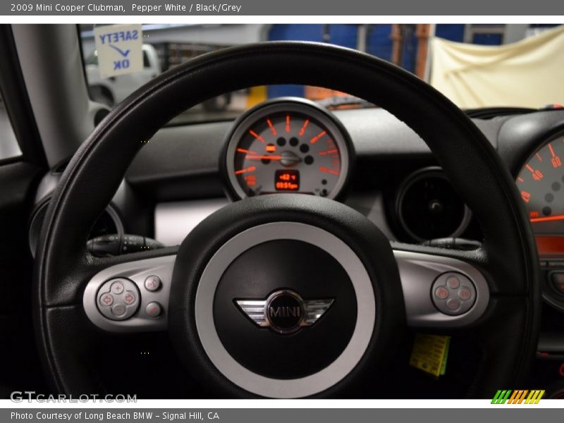 Pepper White / Black/Grey 2009 Mini Cooper Clubman