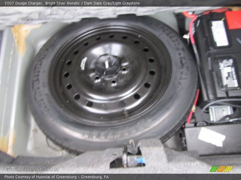 Bright Silver Metallic / Dark Slate Gray/Light Graystone 2007 Dodge Charger