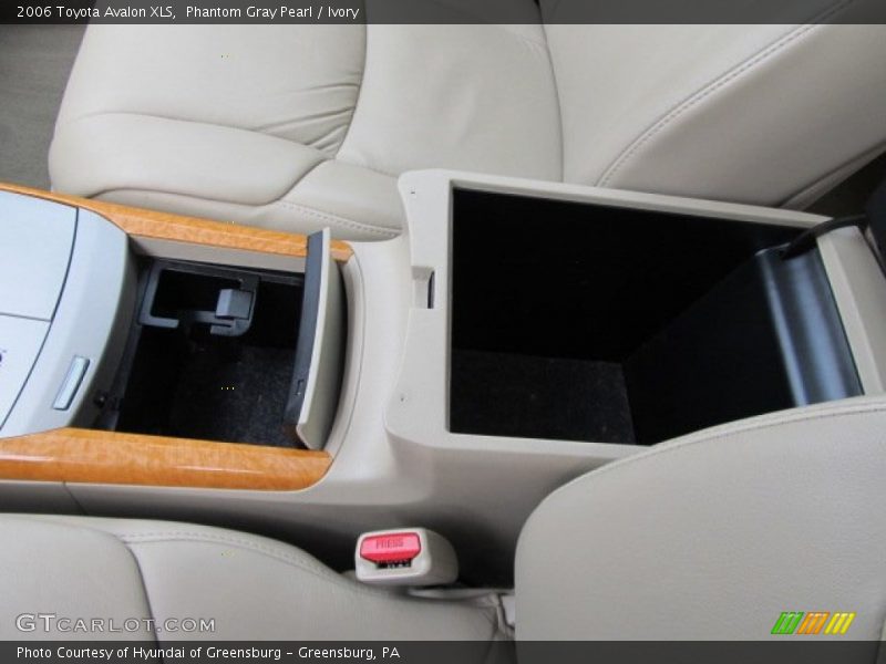 Phantom Gray Pearl / Ivory 2006 Toyota Avalon XLS