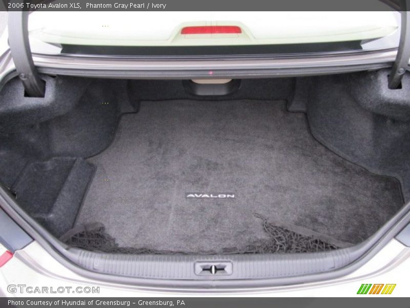 Phantom Gray Pearl / Ivory 2006 Toyota Avalon XLS