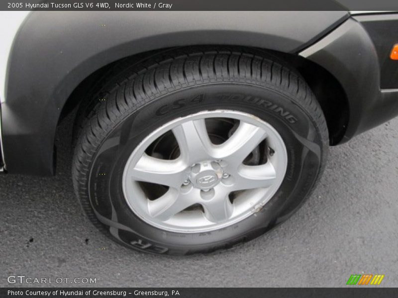 Nordic White / Gray 2005 Hyundai Tucson GLS V6 4WD