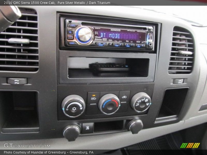 Pure Silver Metallic / Dark Titanium 2010 GMC Sierra 1500 Crew Cab