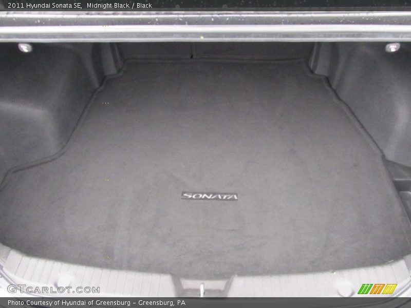 Midnight Black / Black 2011 Hyundai Sonata SE