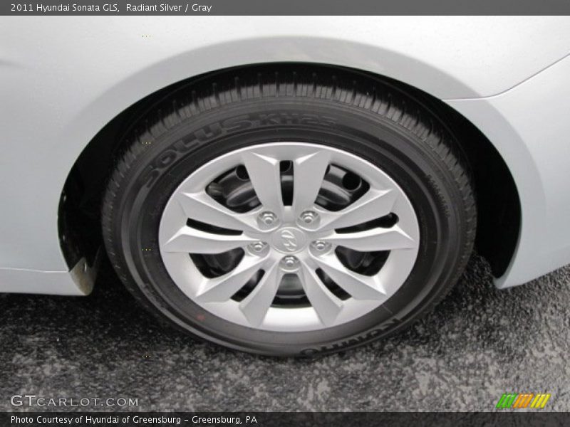Radiant Silver / Gray 2011 Hyundai Sonata GLS
