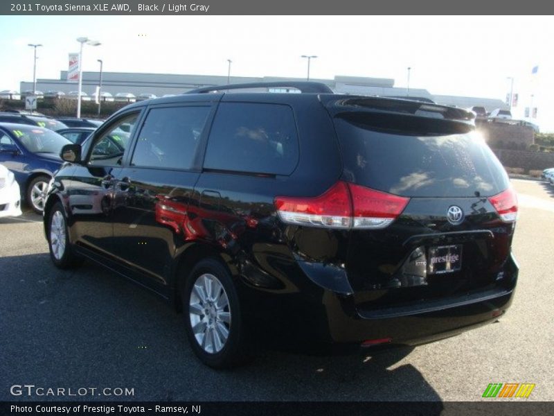Black / Light Gray 2011 Toyota Sienna XLE AWD