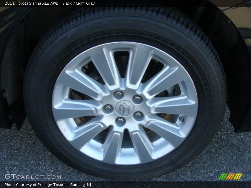 Black / Light Gray 2011 Toyota Sienna XLE AWD