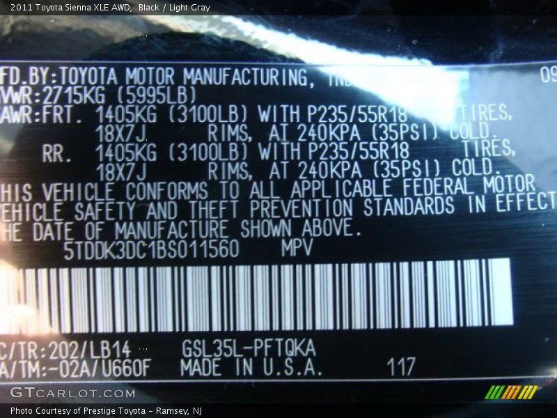 Black / Light Gray 2011 Toyota Sienna XLE AWD