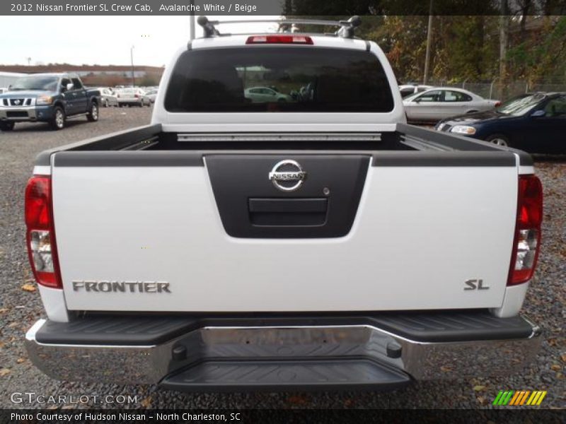 Avalanche White / Beige 2012 Nissan Frontier SL Crew Cab