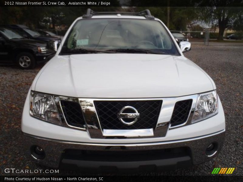 Avalanche White / Beige 2012 Nissan Frontier SL Crew Cab