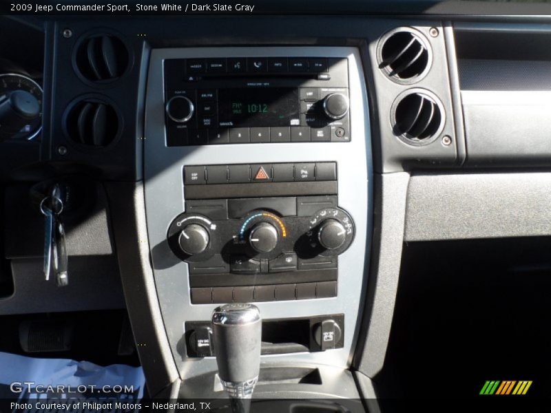 Stone White / Dark Slate Gray 2009 Jeep Commander Sport