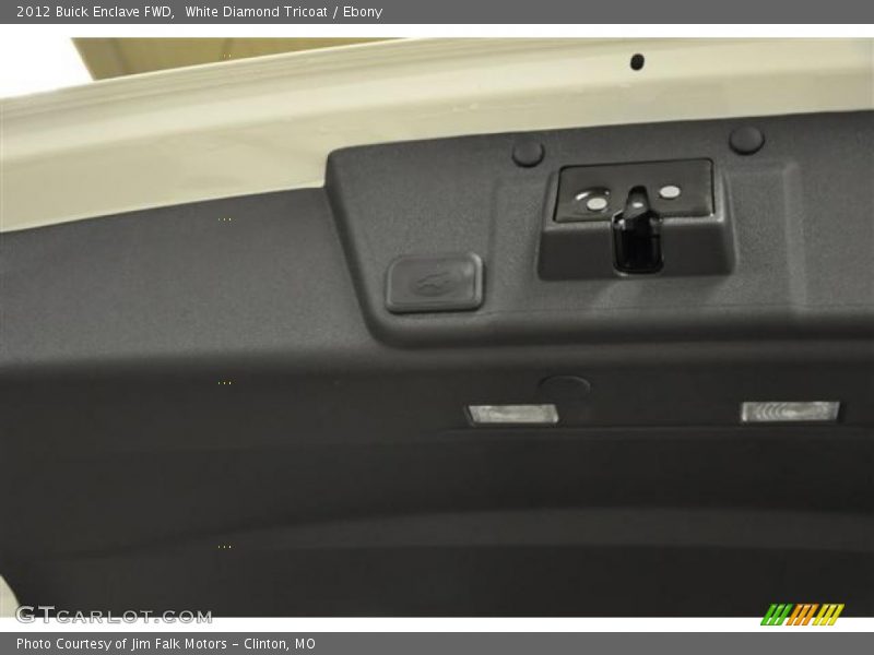 White Diamond Tricoat / Ebony 2012 Buick Enclave FWD
