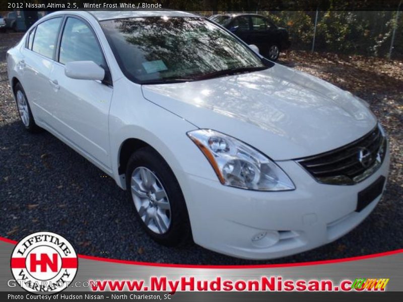 Winter Frost White / Blonde 2012 Nissan Altima 2.5