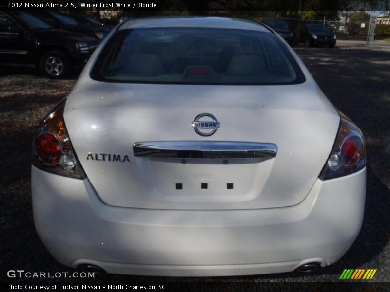 Winter Frost White / Blonde 2012 Nissan Altima 2.5