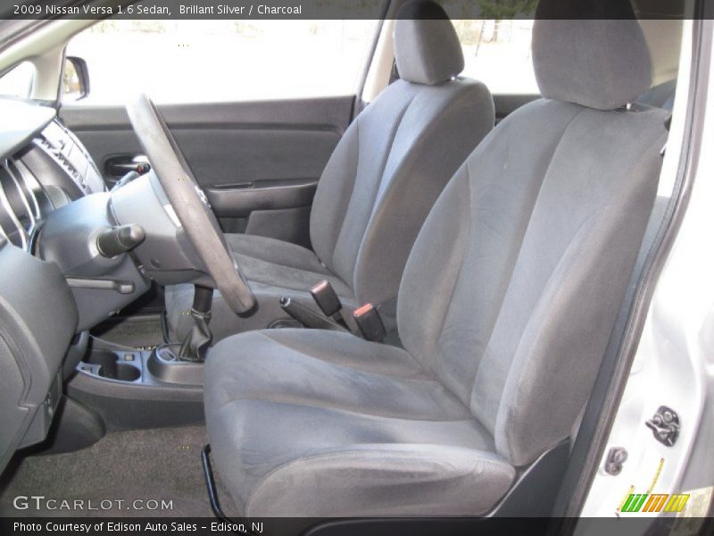  2009 Versa 1.6 Sedan Charcoal Interior