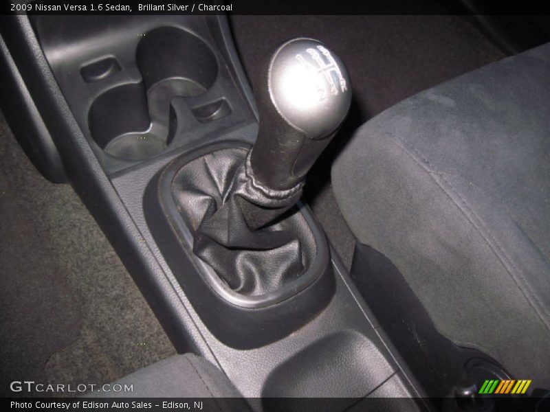  2009 Versa 1.6 Sedan 5 Speed Manual Shifter