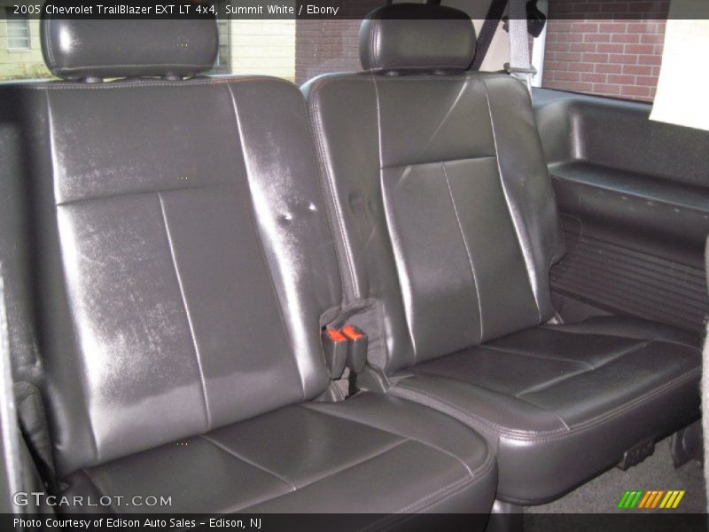 Summit White / Ebony 2005 Chevrolet TrailBlazer EXT LT 4x4