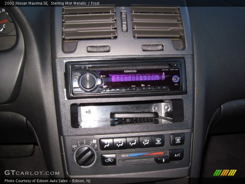 Sterling Mist Metallic / Frost 2002 Nissan Maxima SE