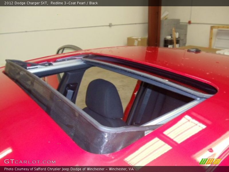 Redline 3-Coat Pearl / Black 2012 Dodge Charger SXT