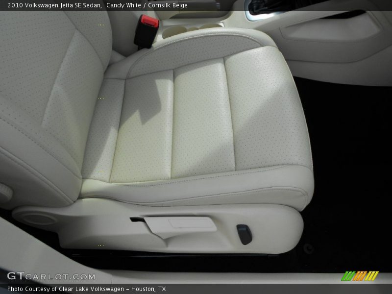 Candy White / Cornsilk Beige 2010 Volkswagen Jetta SE Sedan