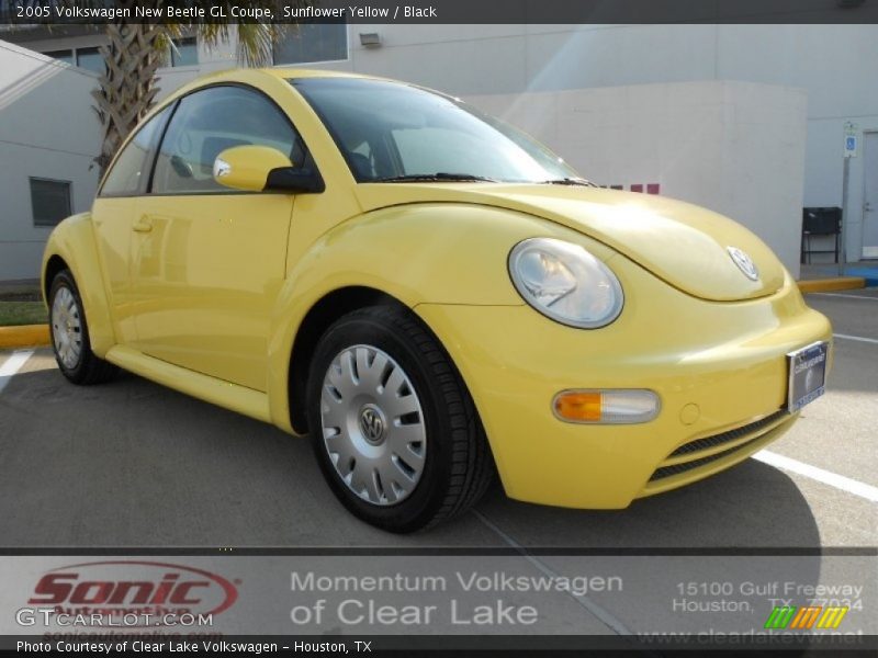 Sunflower Yellow / Black 2005 Volkswagen New Beetle GL Coupe