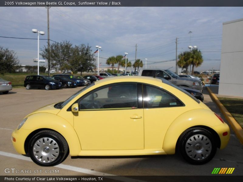 Sunflower Yellow / Black 2005 Volkswagen New Beetle GL Coupe