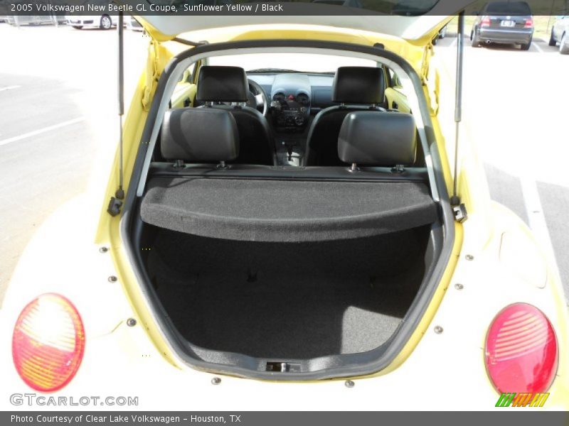 Sunflower Yellow / Black 2005 Volkswagen New Beetle GL Coupe
