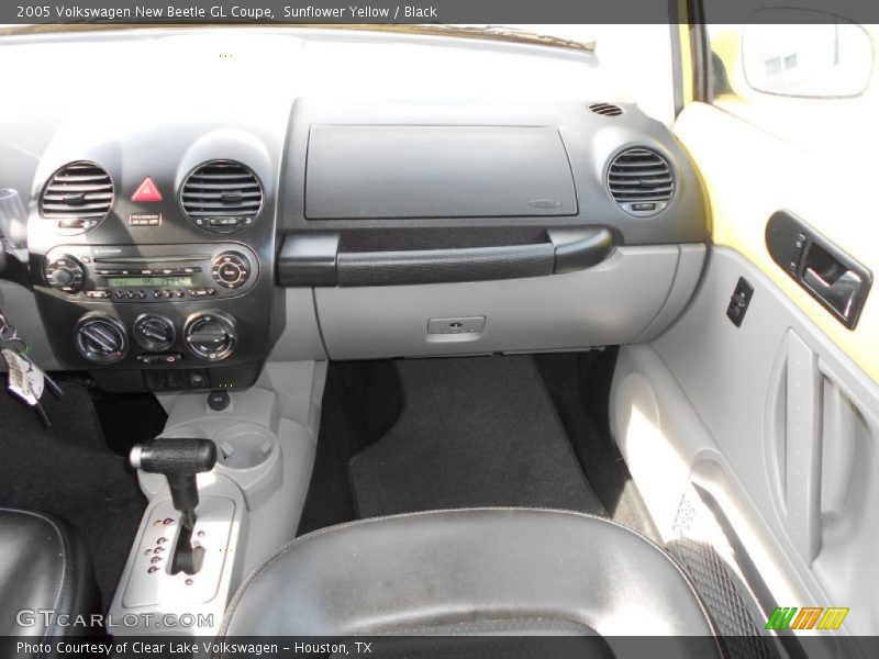 Sunflower Yellow / Black 2005 Volkswagen New Beetle GL Coupe