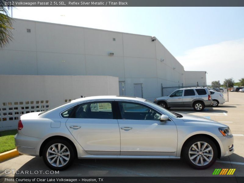 Reflex Silver Metallic / Titan Black 2012 Volkswagen Passat 2.5L SEL