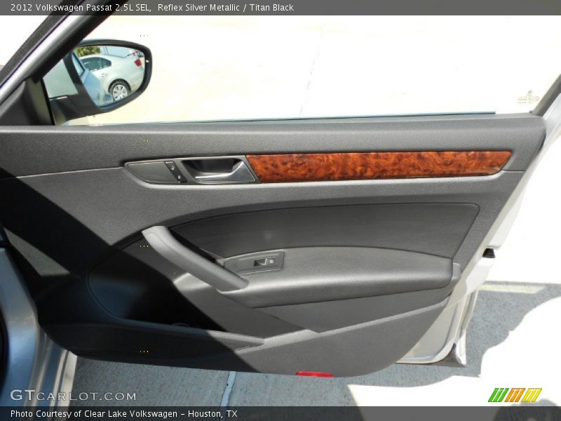 Reflex Silver Metallic / Titan Black 2012 Volkswagen Passat 2.5L SEL