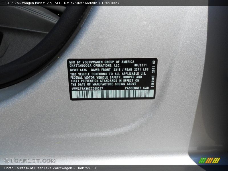 Reflex Silver Metallic / Titan Black 2012 Volkswagen Passat 2.5L SEL