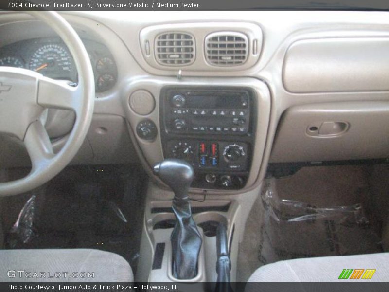 Silverstone Metallic / Medium Pewter 2004 Chevrolet TrailBlazer LS