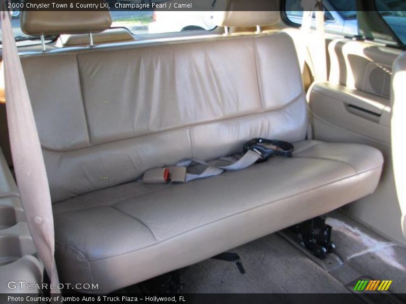 Champagne Pearl / Camel 2000 Chrysler Town & Country LXi