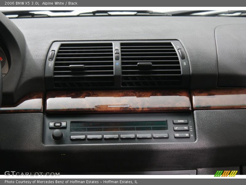 Alpine White / Black 2006 BMW X5 3.0i